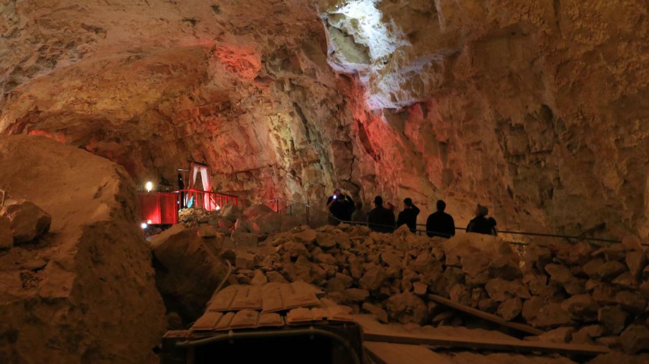 Grand Canyon Caverns Inn Пич-Спрингс Экстерьер фото