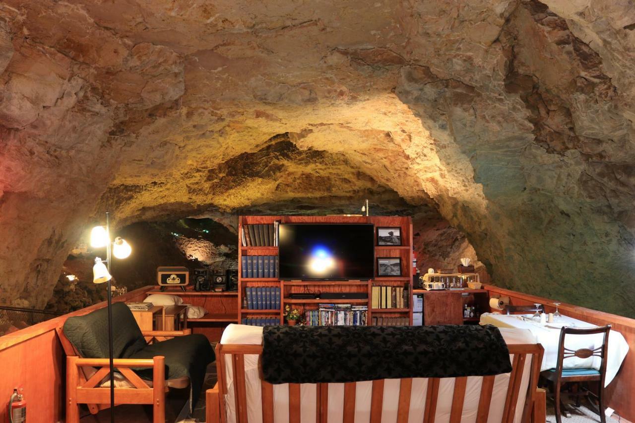 Grand Canyon Caverns Inn Пич-Спрингс Экстерьер фото